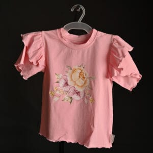 DSC_4757_fata Tricou roz fetițe cu mâneci bufante și imprimeu floral – 95% bumbac