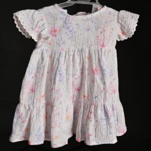 DSC_4979_fata Rochie fetiță cu chiloței asortați din muselină 100% bumbac – imprimeu floral delicat
