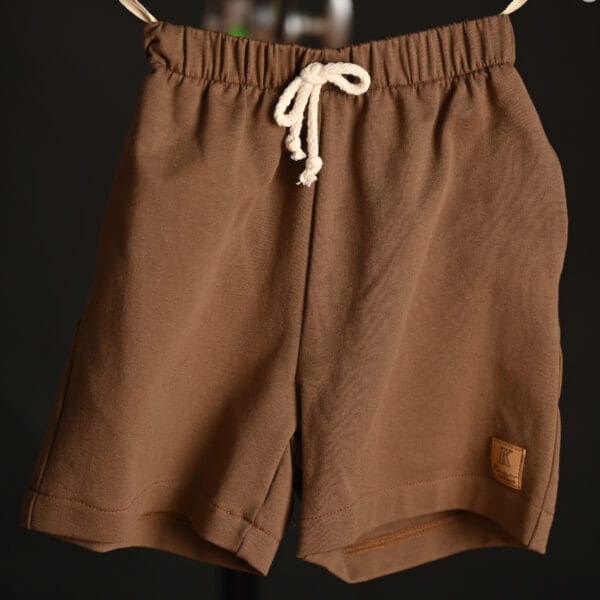 Compleu băieți bej cu balene albastre și pantaloni scurți maro – 100% bumbac - pantaloni fata